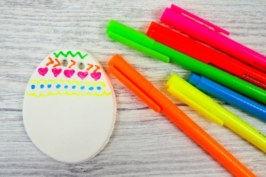 A DIY clay recipe and beautiful DIY Clay Easter bunting a great kids DIY craft for Easter.  This DIY clay recipe has only two ingredients and you can colour on it with markers and felt tips.  It has to be seen to be believed.