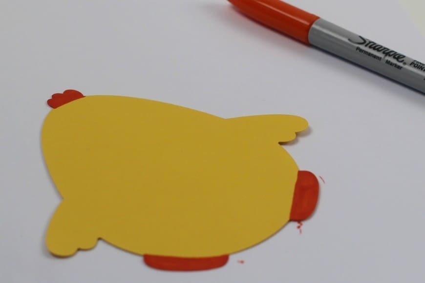 How cute is this Easter Chick card with pop out beak. It is a fab DIY kids craft for Spring or Easter. This is a super simple card to make with your children. 