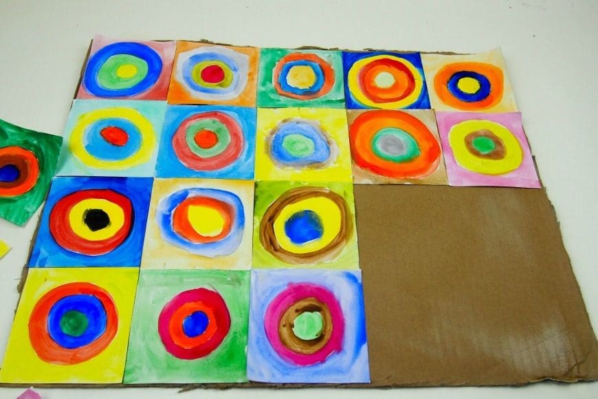 This beautiful piece of collaborative art is inspired by the works of Vasily Kandinsky. It is a fantastic way to introduce children to the work of an artist and a fun craft DIY for all the family. Kandinsky for kids - concentric circles in squares
