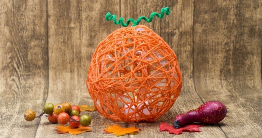 Yarn Wrapped Pumpkin Lanterns