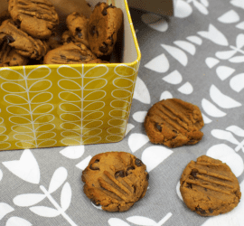 No Added Sugar Peanut Butter and Chocolate Cookies
