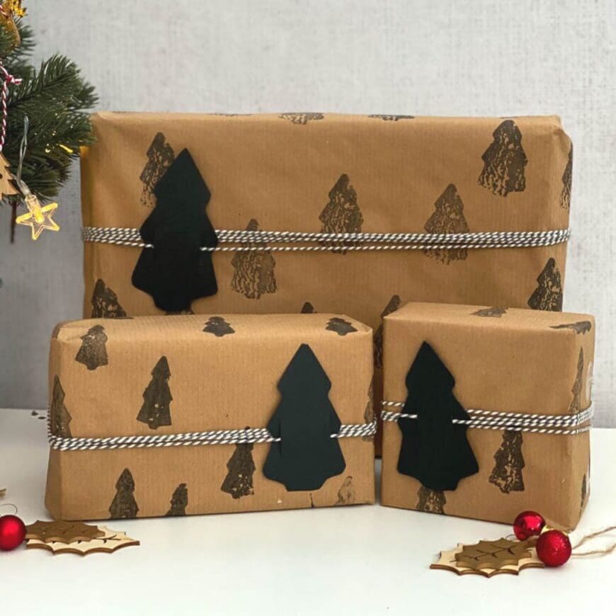 Did you know that not all wrapping paper is recyclable? Make your own beautiful DIY Recyclable Christmas Gift Wrap and opt for an eco friendly Christmas. 