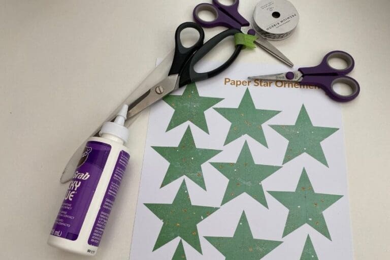 Free Printable Christmas Star Ornaments with Templates | Mum In The ...